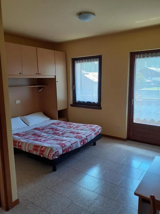 Aparthotel Residence Iris Beb Italy